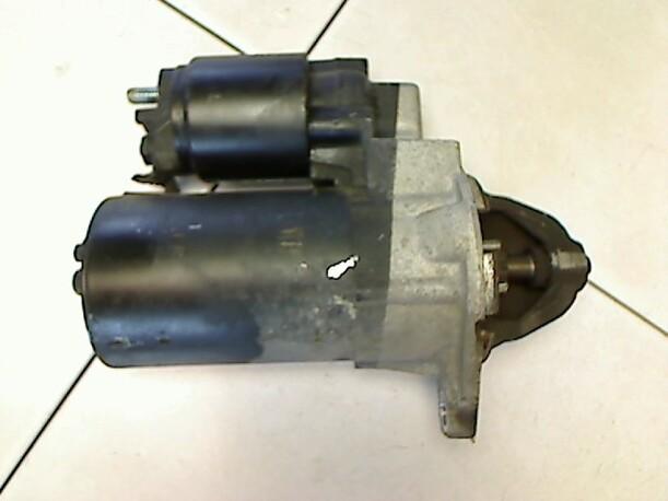 Foto: ANLASSER / STARTER BOSCH eines Opel Omega Caravan 2.2 16 V
