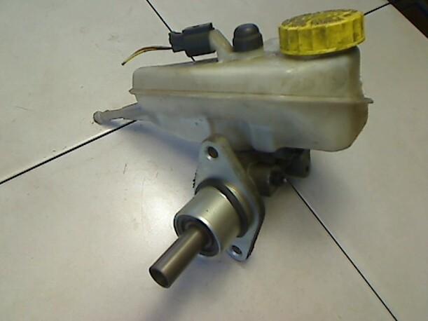 Foto: HAUPTBREMSZYLINDER eines Seat Ibiza 1.4 S