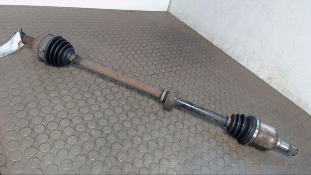 Foto: ANTRIEBSWELLE VORN LINKS eines Honda Civic 1.4i
