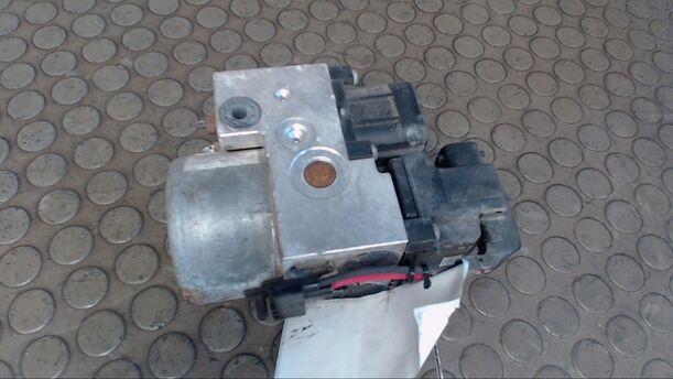 Foto: HAUPTBREMSAGGREGAT ABS eines Honda Civic 1.4i