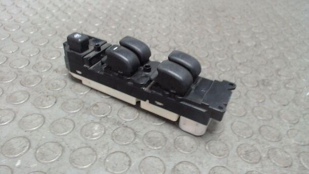 Foto: FENSTERHEBERSCHALTER eines Mitsubishi Space Wagon GDI S