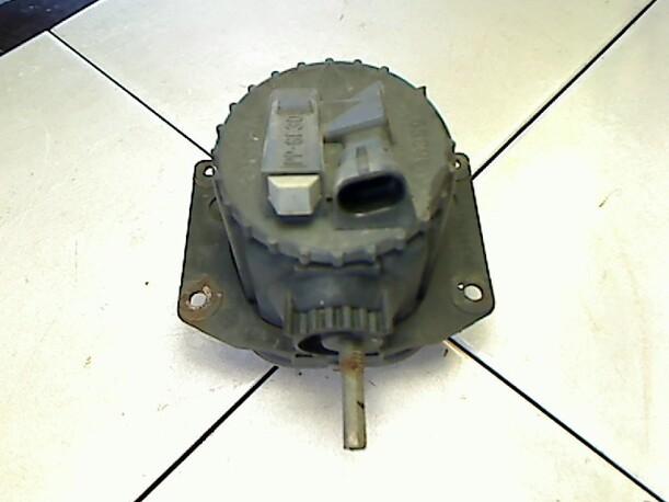 Foto: NEBELSCHEINWERFER  LINKS eines Alfa Romeo 156 1.9 JTD S