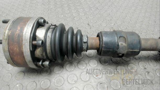 Foto: ANTRIEBSWELLE LINKS eines Alfa Romeo 156 1.9 JTD S