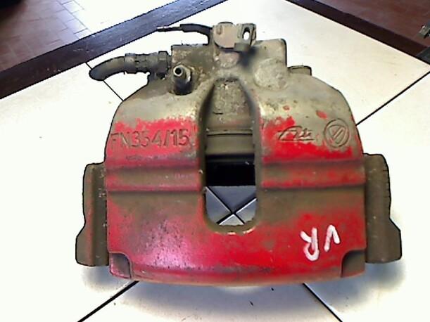 Foto: BREMSSATTEL VORN RECHRS eines Alfa Romeo 156 1.9 JTD S
