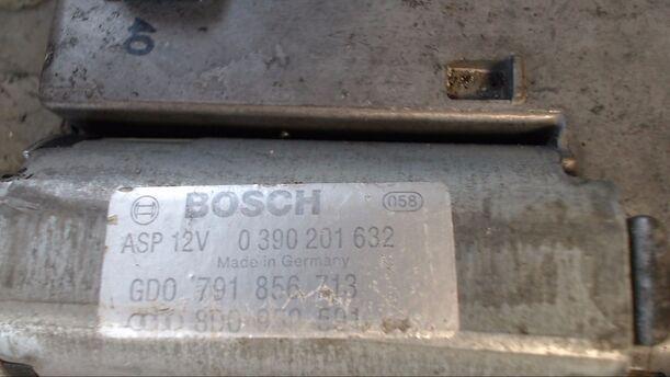 Foto: SCHIEBEDACHMOTOR eines Audi A4 1.6 GL