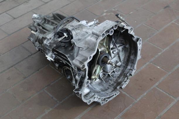 Foto: SCHALTGETRIEBE 5-GANG CTD eines Audi A4 1.6