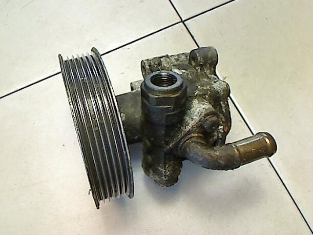 Foto: LENKGETRIEBEPUMPE eines Skoda Octavia 1.9 TDI Combi
