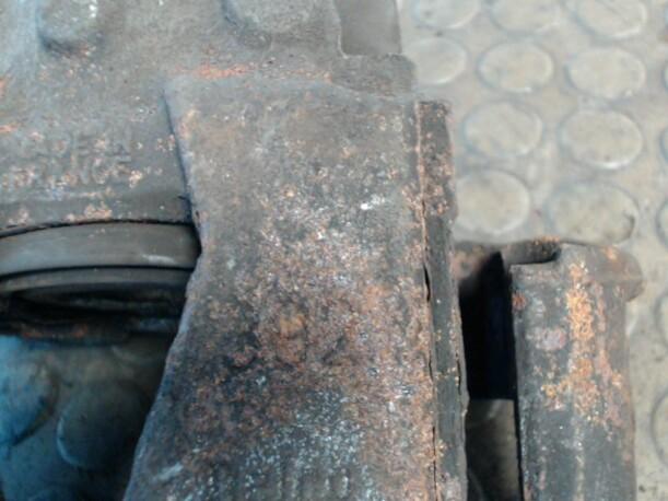 Foto: BREMSSATTEL VORN RECHTS eines Opel Vectra Top