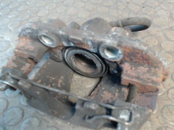 Foto: BREMSSATTEL VORN RECHTS eines Opel Vectra Top