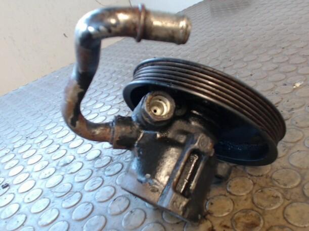Foto: PUMPE SERVOLENKUNG eines Opel Vectra Top