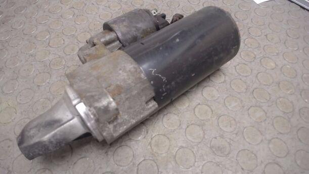 Foto: ANLASSER / STARTER BOSCH eines Mercedes-Benz E 240 T S
