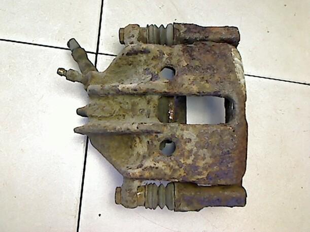 Foto: BREMSSATTEL VORN LINKS eines Volvo 480 S