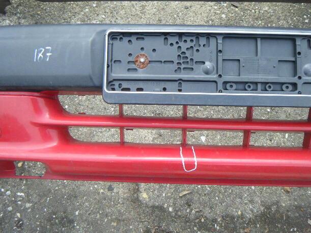 Foto: STOßFÄNGER / STOßSTANGE VORNE eines Citroen Saxo 1.1