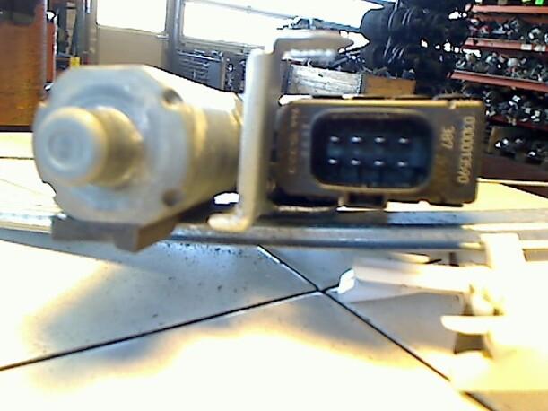Foto: FENSTERHEBER ELEKTR.  HINTEN LINKS eines Ford Mondeo 2.0 Turnier TDCi S