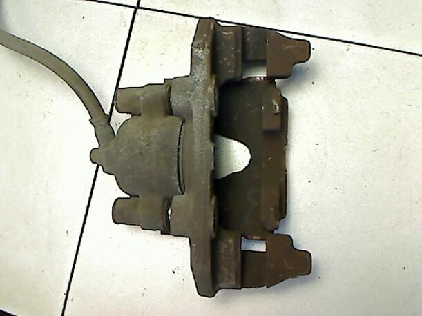 Foto: BREMSSATTEL VORN RECHTS eines Opel Astra S