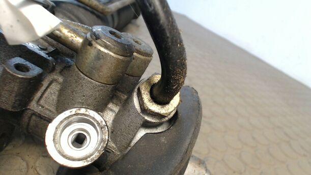 Foto: SERVOLENKUNG eines Opel Astra S