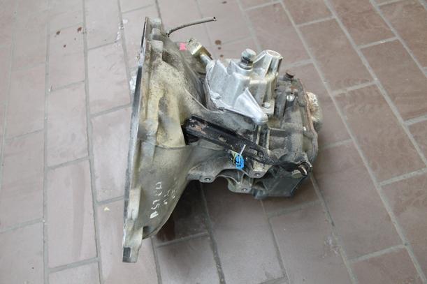 Foto: SCHALTGETRIEBE 5-GANG eines Opel Astra S