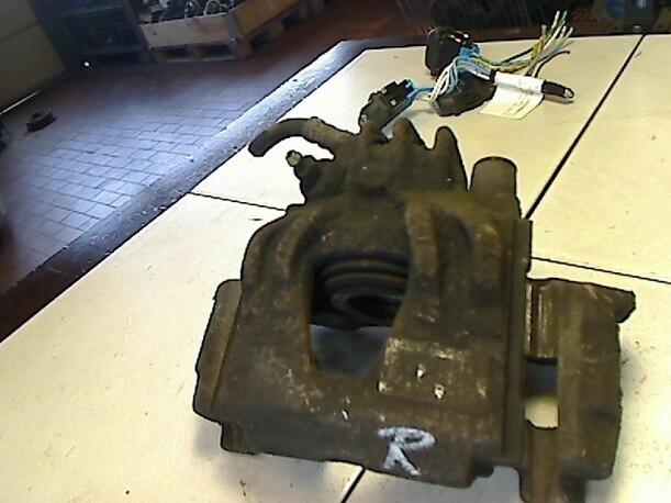 Foto: BREMSSATTEL VR eines Peugeot 306 S