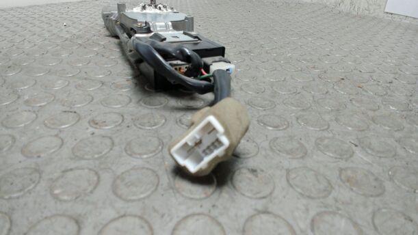 Foto: SCHIEBEDACHMOTOR eines Subaru Outback H6-3.0