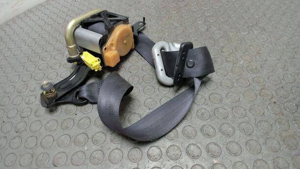 Foto: SICHERHEITSGURT VORNE RECHTS eines Subaru Outback H6-3.0