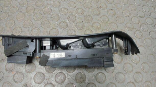 Foto: FENSTERHEBERSCHALTER eines Subaru Outback H6-3.0