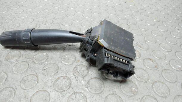 Foto: SCHEIBENWISCHERSCHALTER R eines Subaru Outback H6-3.0