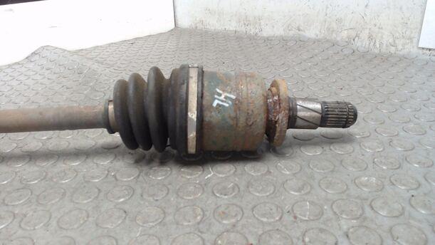 Foto: ANTRIEBSWELLE HINTEN LINKS eines Subaru Outback H6-3.0