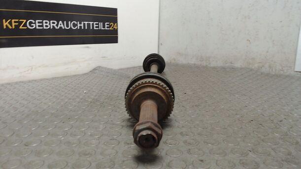 Foto: ANTRIEBSWELLE HINTEN LINKS eines Subaru Outback H6-3.0