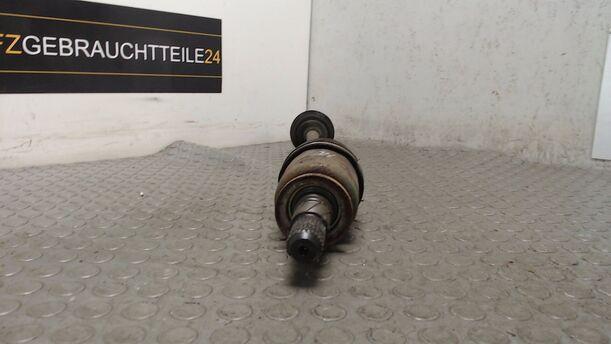 Foto: ANTRIEBSWELLE HINTEN LINKS eines Subaru Outback H6-3.0