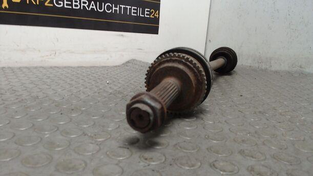 Foto: ANTRIEBSWELLE HINTEN RECHTS eines Subaru Outback H6-3.0