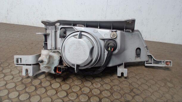 Foto: SCHEINWERFER LINKS eines Daewoo Nexia 1.5 S