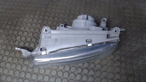 Foto: SCHEINWERFER LINKS eines Daewoo Nexia 1.5 S