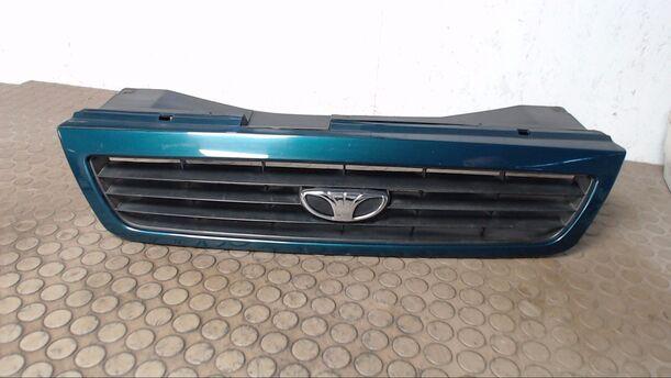 Foto: KÜHLERGRILL eines Daewoo Nexia 1.5 S