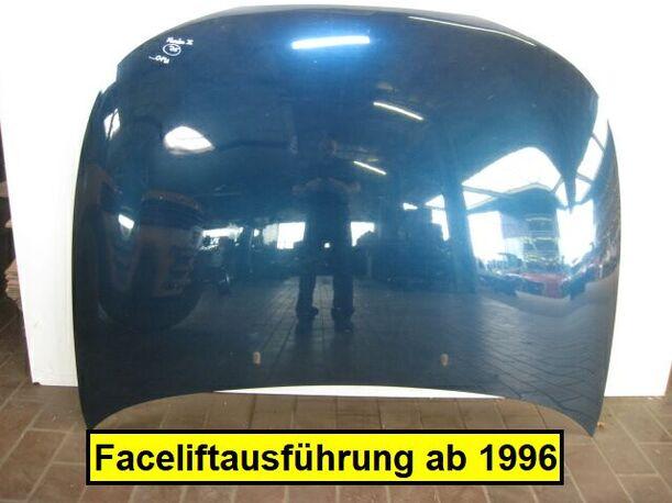 Foto: MOTORHAUBE eines Ford Mondeo 16V S