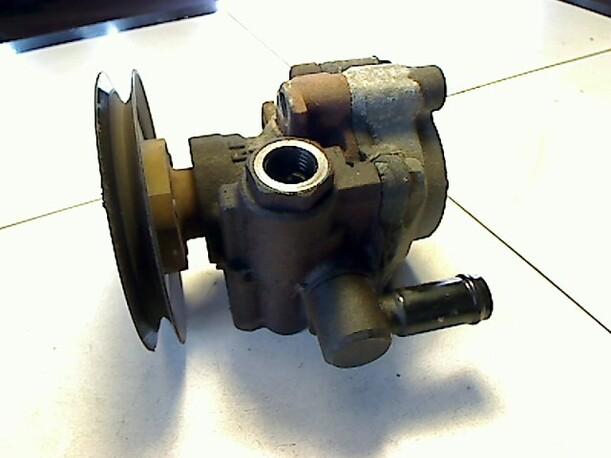 Foto: LENKGETRIEBEPUMPE eines VW Golf Variant 1.8 S