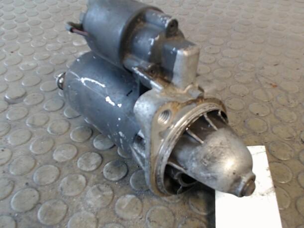 Foto: ANLASSER / STARTER BOSCH eines Opel Vectra Top