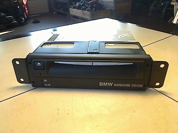 Foto: NAVIGATIONSSYSTEM eines BMW 320d Exclusive