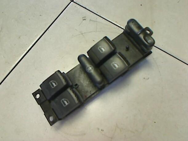 Foto: FENSTERHEBERSCHALTER eines VW Golf 1.4 S