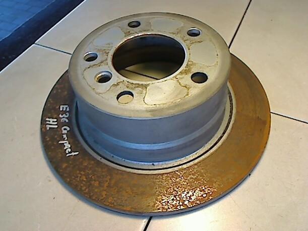 Foto: BREMSSCHEIBE HINTEN LINKS eines BMW 316i compact S