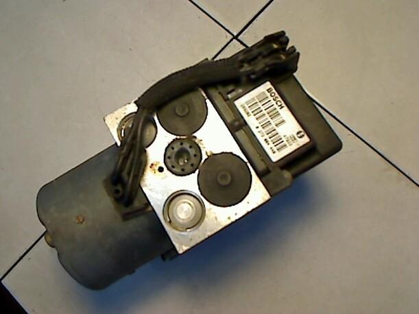 Foto: HAUPTBREMSAGGREGAT ABS eines Citroen Xsara Coupe 1.9 D