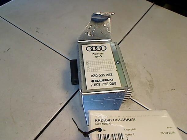 Foto: RADIOVERSTÄRKER eines Audi A2 1.4 S