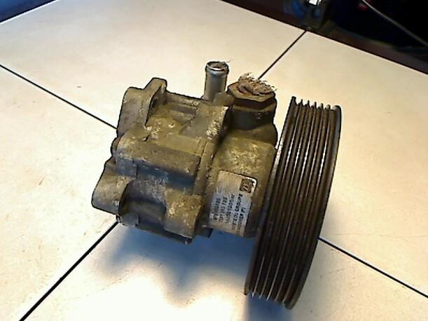 Foto: LENKGETRIEBEPUMPE eines Fiat Scudo 222.254.0 S