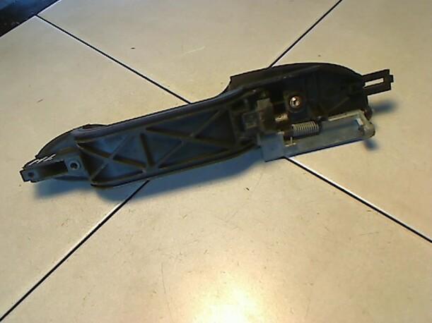 Foto: TÜRAUSSENGRIFF HINTEN LINKS eines Ford Focus