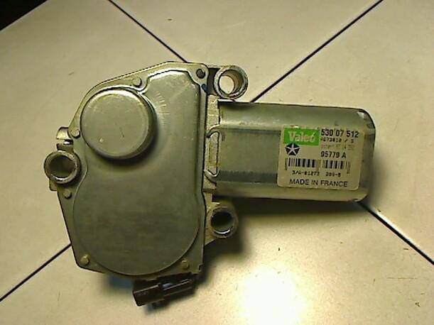 Foto: SCHEIBENWISCHERMOTOR HINTEN eines Chrysler Voyager 2.0 S