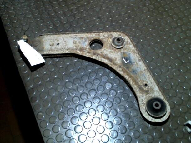 Foto: QUERLENKER VORN LINKS eines Ford Escort 16V S