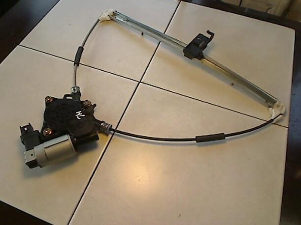 Foto: FENSTERHEBER ELEKTR. HINTEN LINKS eines Mazda 6 Sport 2.0 CD