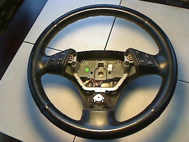 Foto: LEDERLENKRAD eines Mazda 6 Sport 2.0 CD