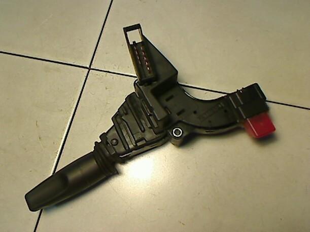 Foto: KOMBISCHALTER SEITLICH L eines Ford Scorpio S