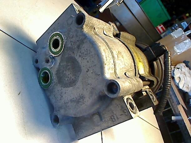 Foto: KOMPRESSOR KLIMAANLAGE eines Ford Scorpio S