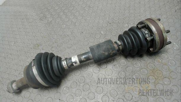 Foto: ANTRIEBSWELLE LINKS eines Alfa Romeo 156 Sportwagon 2.0 JTS S